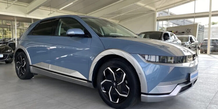 Hyundai Ioniq 5: 228-сильный электро-SUV с полным фаршем — и всё это дешевле 30 000 евро