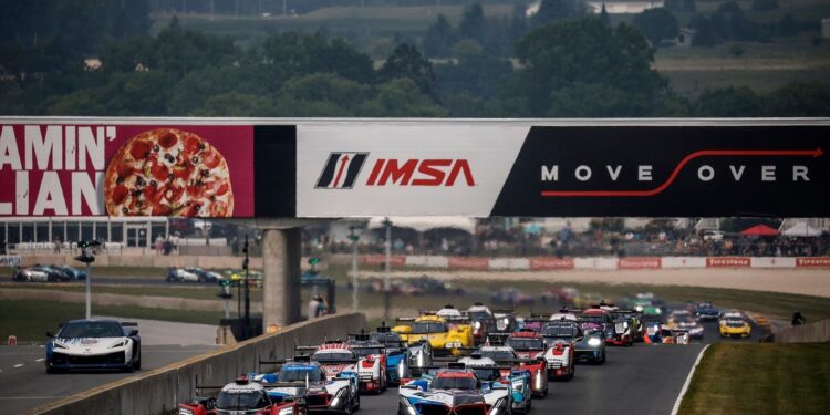IMSA возвращается в Road America: 54 экипажа и шестичасовая гонка