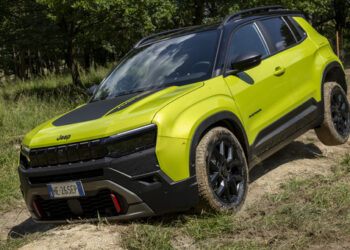 Jeep Avenger 2026: новый 1.2-литровый мотор и улучшенный салон