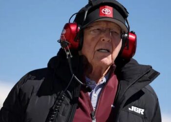 Joe Gibbs Racing отзывает одно из обвинений в иске против Spire и Гейбхарта