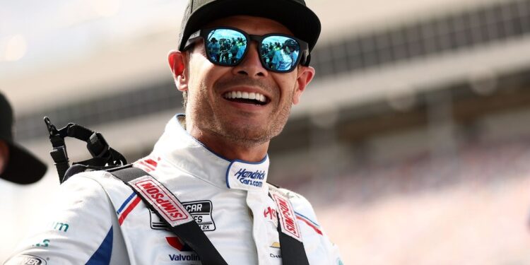 Кайл Ларсон как-то обронил фразу, которая прогремела по всему NASCAR: он хочет уйти из Cup Series до 40 лет, чтобы гоняться на winged sprint car. Было это в 2018 году, но разговоры не утихают до сих пор.
