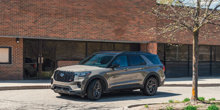 Какой Ford Explorer купить, чтобы не переплатить? Разбираем версии