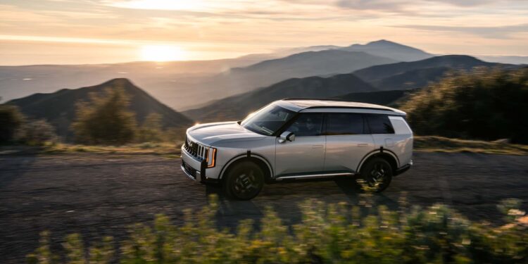 Какой Kia Telluride Hybrid 2027 года стоит своих денег?