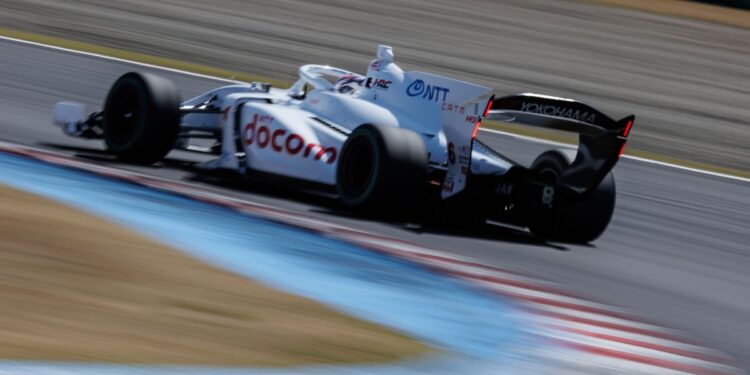 Какуносин Ота быстрее всех на тестах Super Formula в Фудзи