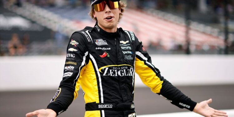 Карсон Хосевар: «Пенске убьёт меня, если я выиграю Brickyard 400»