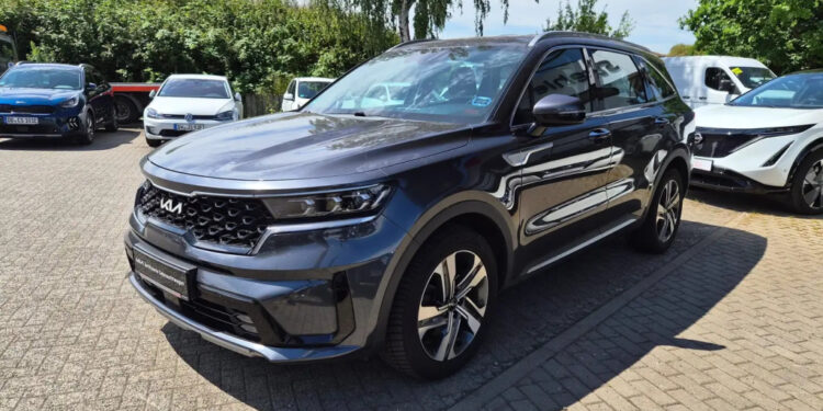 Kia Sorento с 265 гибридными силами: большой семейный внедорожник по привлекательной цене