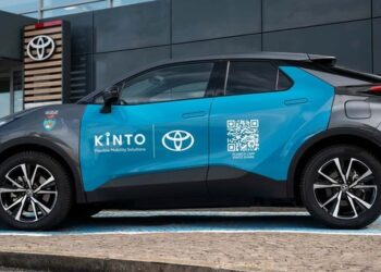 Kinto продолжит управлять каршерингом Венеции до 2030 года: новый контракт с Toyota