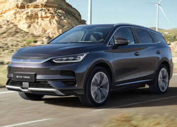Китайский электрический внедорожник BYD Tang: скидка 21 000 евро на Carwow