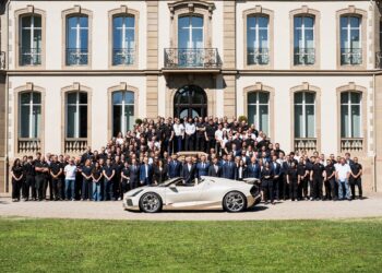Конец эпохи: Bugatti прощается с легендарным W16