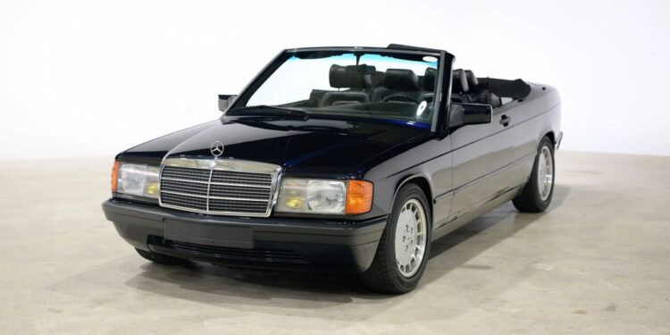 Крышка люка, звезда на решётке — и всё равно не Mercedes: история этого кабриолета