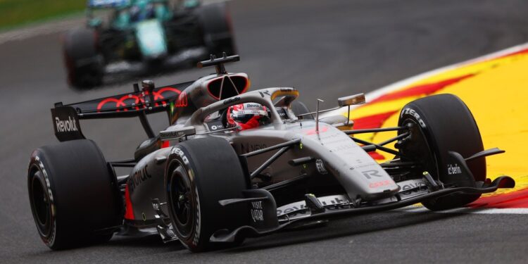 Квалификация Гран-при Бельгии F1 2026: кто кого переиграл в борьбе напарников