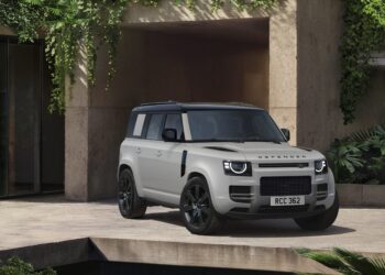Land Rover Defender 2027: Бензиновый турбомотор уходит в прошлое