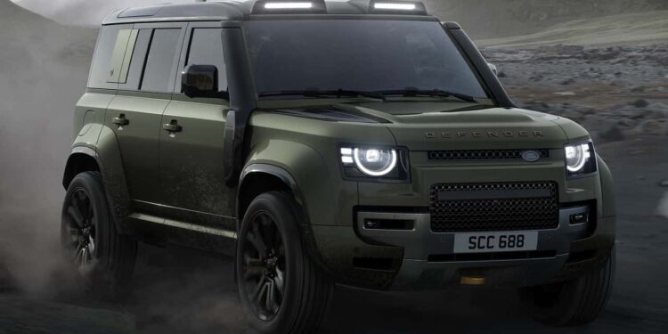 Land Rover срезал почти 100 сил с BMW-V8 для Defender OCTA — всё из-за эконорм