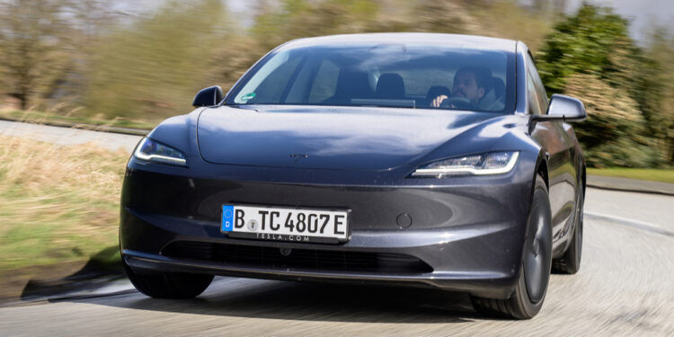 Лучшие электромобили до 40 000 евро: рейтинг по версии Auto Bild
