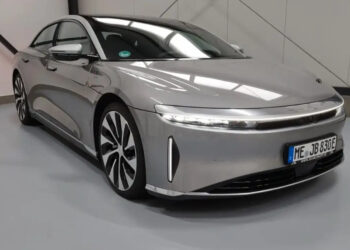 Lucid Air с 831 силами подешевел: роскошный электрокар по цене подержанного седана