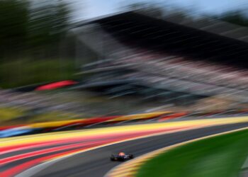 «Машина F3 с прижимной силой F1»: почему Макс Ферстаппен и McLaren считают, что Спа-2026 будет совсем другим