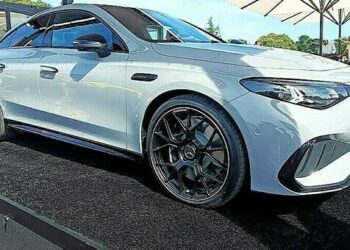 Mercedes-AMG CLA 45 4MATIC+: 680-сильный электрический компакт дебютировал в Гудвуде