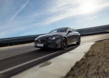 Mercedes-AMG CLA45 EV: 670 сил и три мотора — запретный плод для ценителей