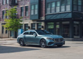 Mercedes-Benz E450 2026: напоминание о том, что такое роскошь