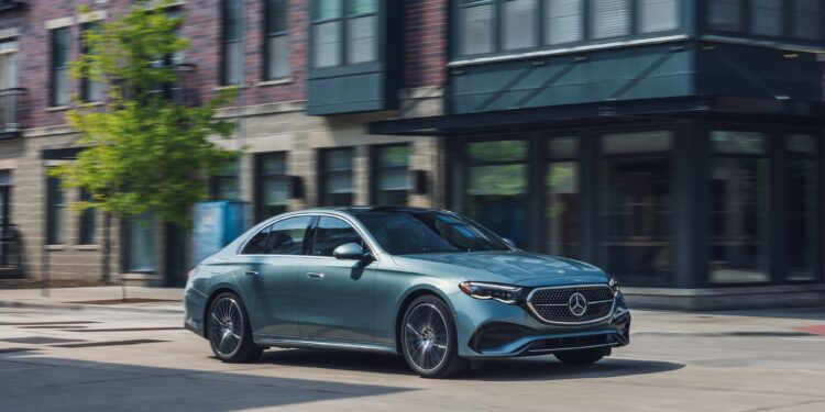 Mercedes-Benz E450 2026: напоминание о том, что такое роскошь