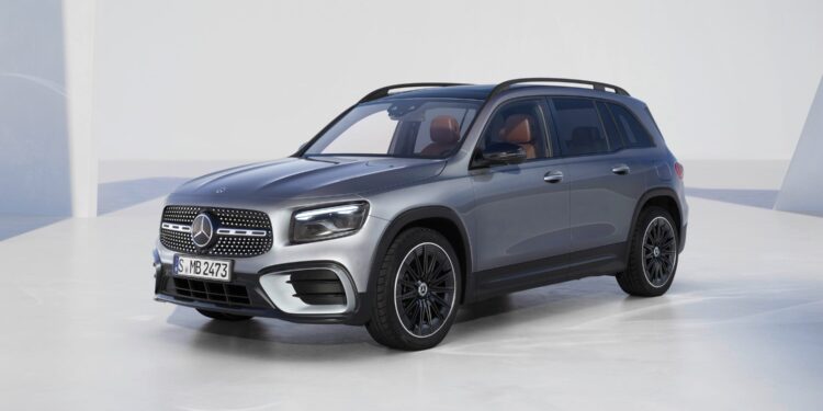 Mercedes-Benz отзывает 310 000 машин из-за самопроизвольного скатывания