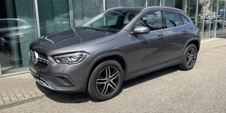 Mercedes GLA 180 за 29 000 евро: молодой SUV с пробегом