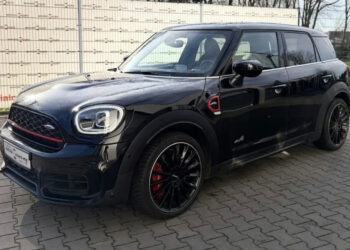 Mini JCW Countryman: 306 сил и 20 000 евро потери в цене
