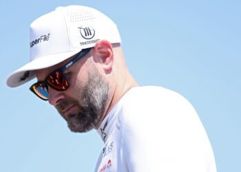 NASCAR не стал наказывать пилотов после гонки в Чикаго — официальные лица объяснили почему