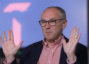 «Не затыкаем рты»: босс F1 ответил на критику регламента-2026