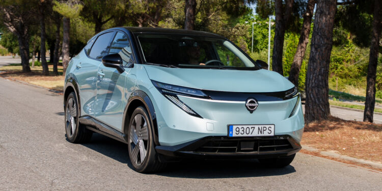 Nissan Ariya: космический кроссовер получил обновку, но конкуренты дышат в спину