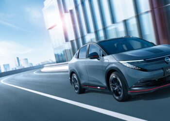 Nissan Leaf NISMO: Спортверсия электромобиля появилась в Японии, но есть нюанс