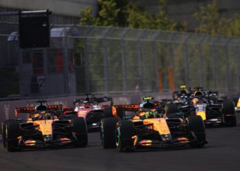 Норрис размочил McLaren в Венгрии 2026, Пиастри сошёл в бешенстве