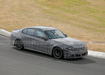Новое поколение BMW M3 заметили на тестах: бензиновая «шестёрка» жива