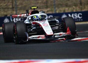 Оливер Берман: Haas не должен бороться с Aston Martin