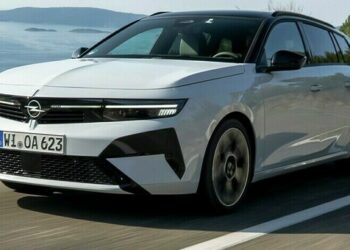 Opel Astra 2026: рестайлинг с новой мордой и увеличенным запасом хода