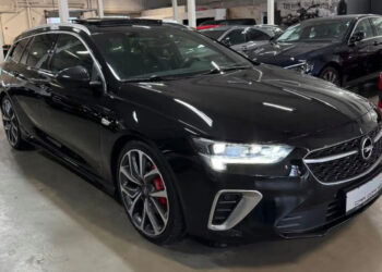 Opel Insignia GSi: 230-сильный универсал с полным приводом за полцены