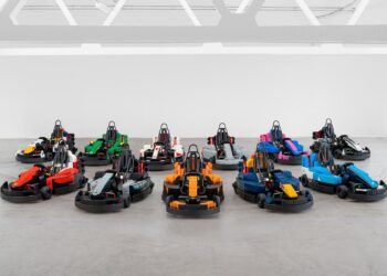 Пилоты Формулы-1 прокатятся на Lego-болидах на Гран-при Британии