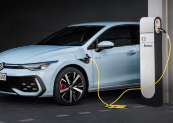 Plug-in-гибриды, которые не стыдно купить: тест Auto Bild