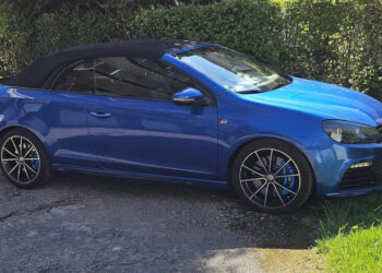 Почему этот Volkswagen Golf R — редкий зверь на рынке