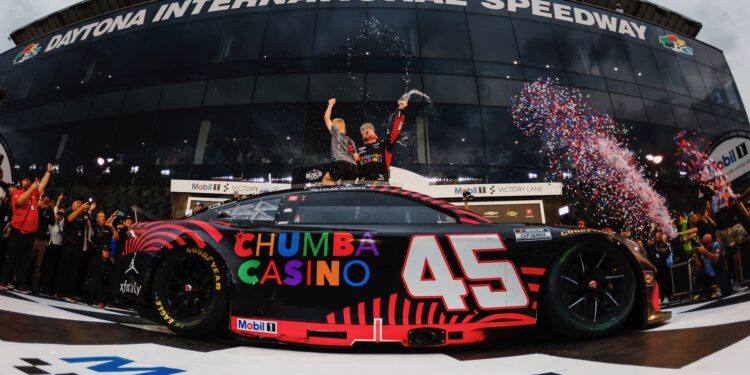 Почему NASCAR снизил мощность до 465 л.с. перед гонкой в Дейтоне