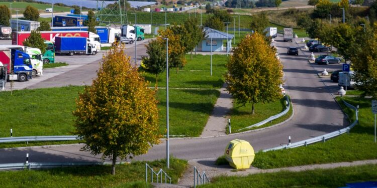 Почти половина немецких автобановских стоянок признана «неудовлетворительными»