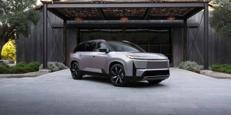 Производство Toyota Highlander 2027 года отложено из-за «финальных доработок»