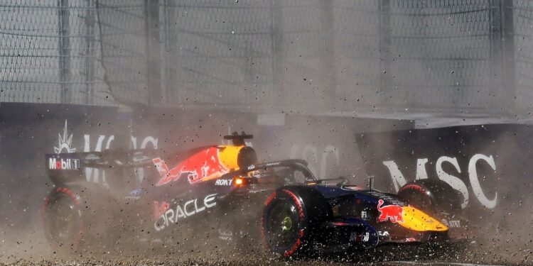 Red Bull возвращается к классическому заднему антикрылу после аварий Макса Ферстаппена