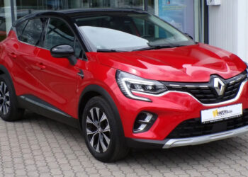 Renault Captur E-Tech Hybrid: почти новый кроссовер за 19 000 евро