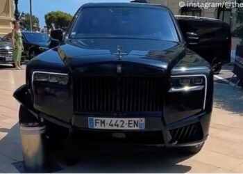 Rolls-Royce Cullinan в Монако: встреча с боллардом обернулась дорогим ремонтом