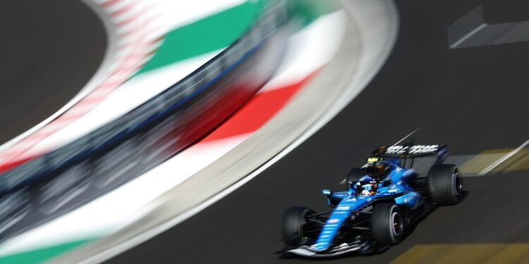 Сайнс: Williams должен вдохновляться рывком Aston Martin