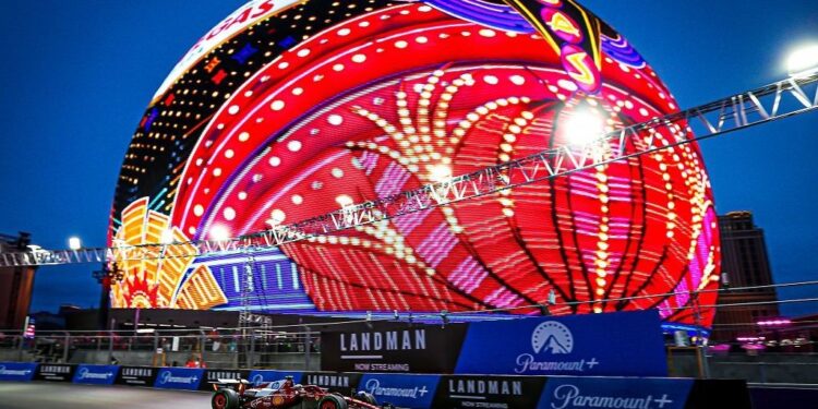 Сезон Формулы 1 не завершится в Лас-Вегасе, подтвердил босс F1