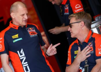 Соперники заблокировали запрос KTM на вскрытие двигателей на фоне поломок