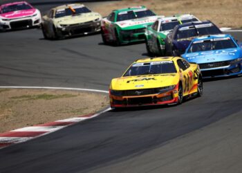 Тодд Гиллиланд продлил контракт с Front Row Motorsports до 2027 года