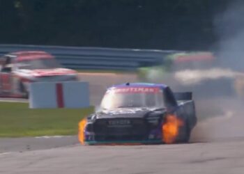 Томас Аннунциата попал в больницу после пожара в грузовике NASCAR